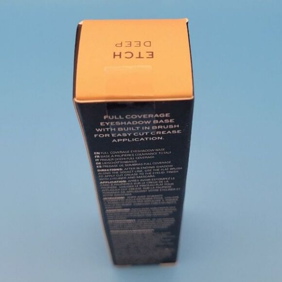 Revolution Cut Crease Canvas Full Coverage Eyeshadow Base - Etch Deep - New - Picture 5 of 7